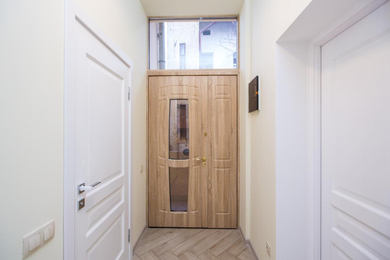 Apartamento Avangard On Sholom Aleikhem St 7 Apart Leópolis Exterior foto